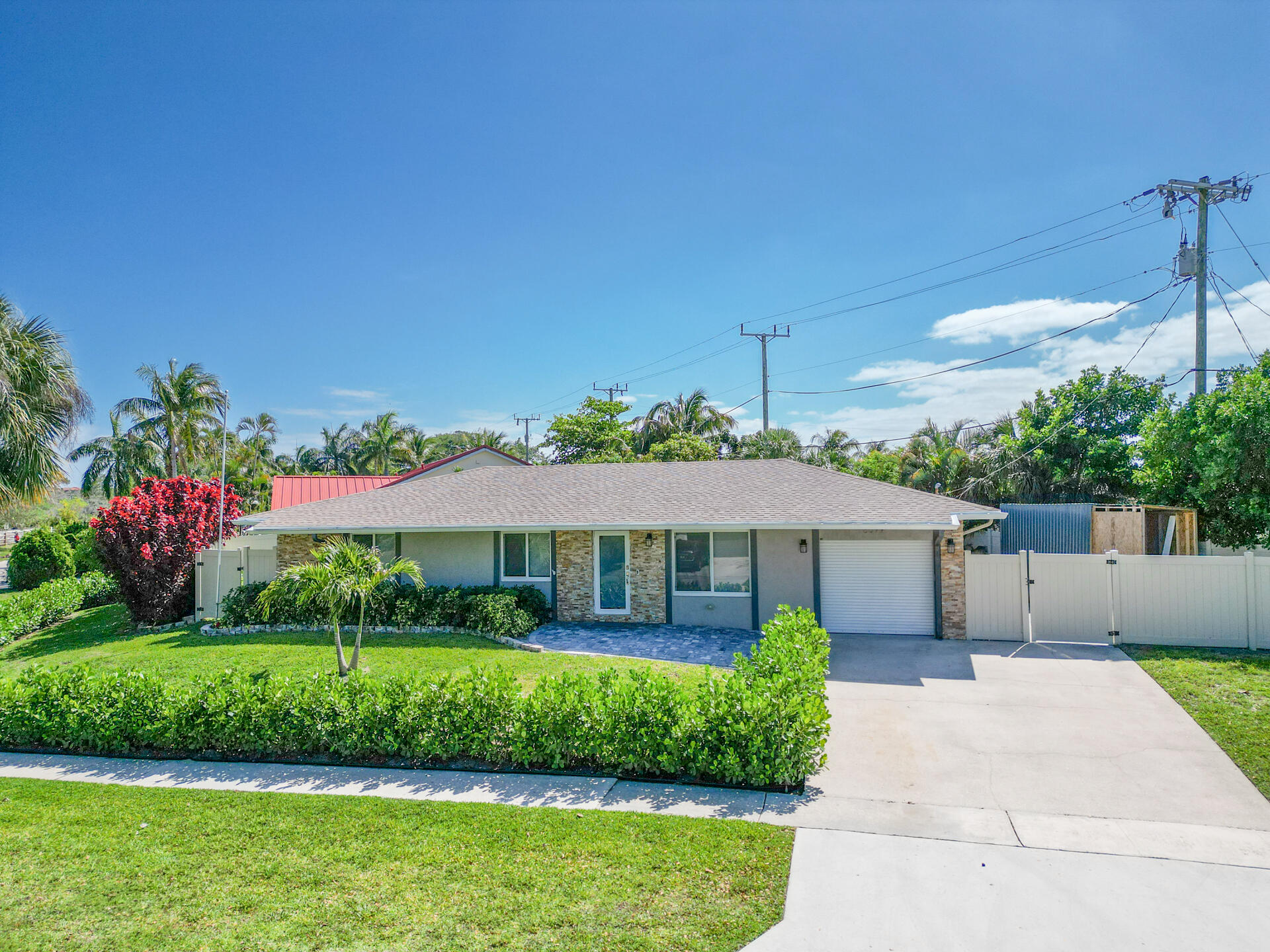 8099 Santa Fe Trail Boca Raton, FL 33487 - Photo 12 of 72 20260415 - 8099 Santa Fe Trail - MR-11