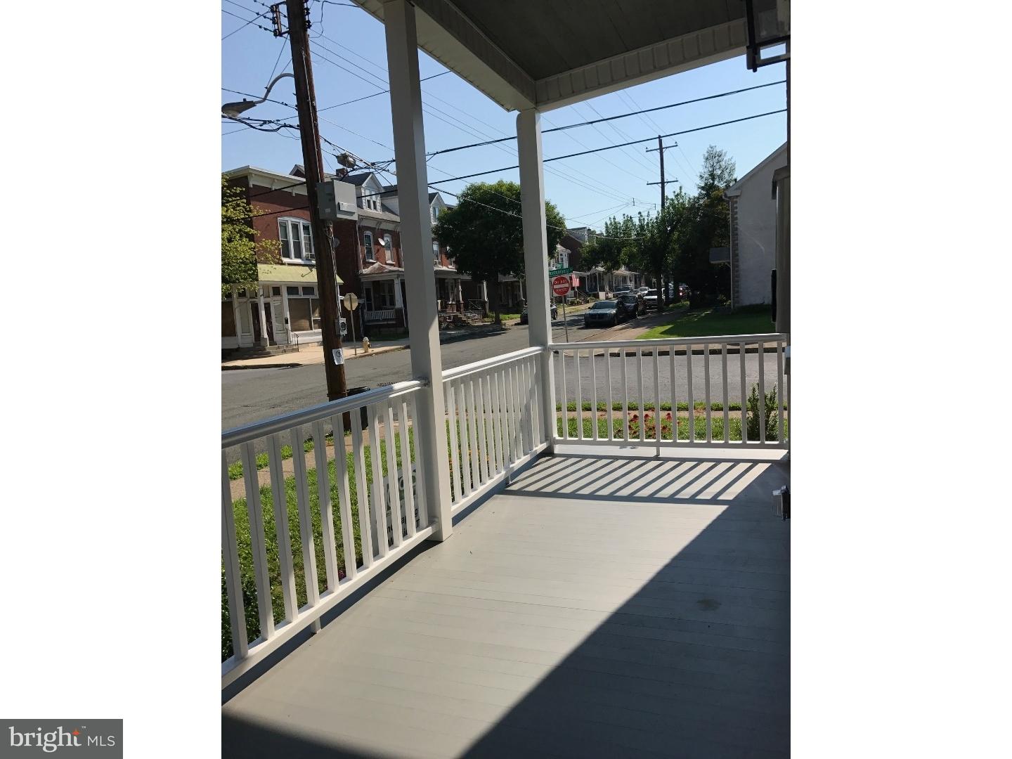 898 Queen Street Pottstown, PA 19464 - Photo 3 of 25