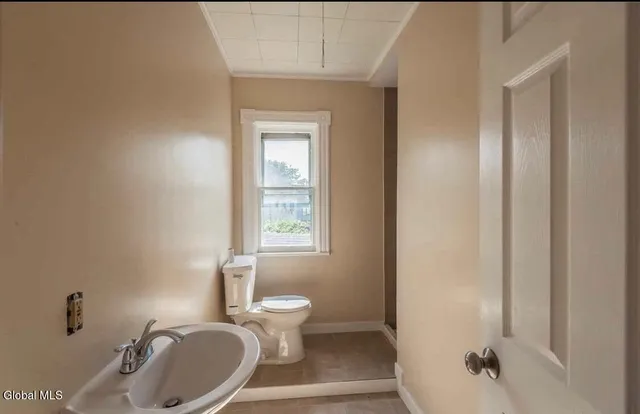 $158,500 | 67 West 8th Avenue, Gloversville, NY 12078