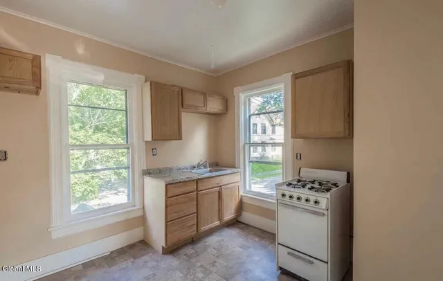 $158,500 | 67 West 8th Avenue, Gloversville, NY 12078