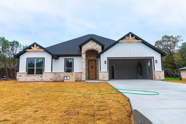 $379,000 | 1509 Anaconda Trail, Granbury, TX 76048