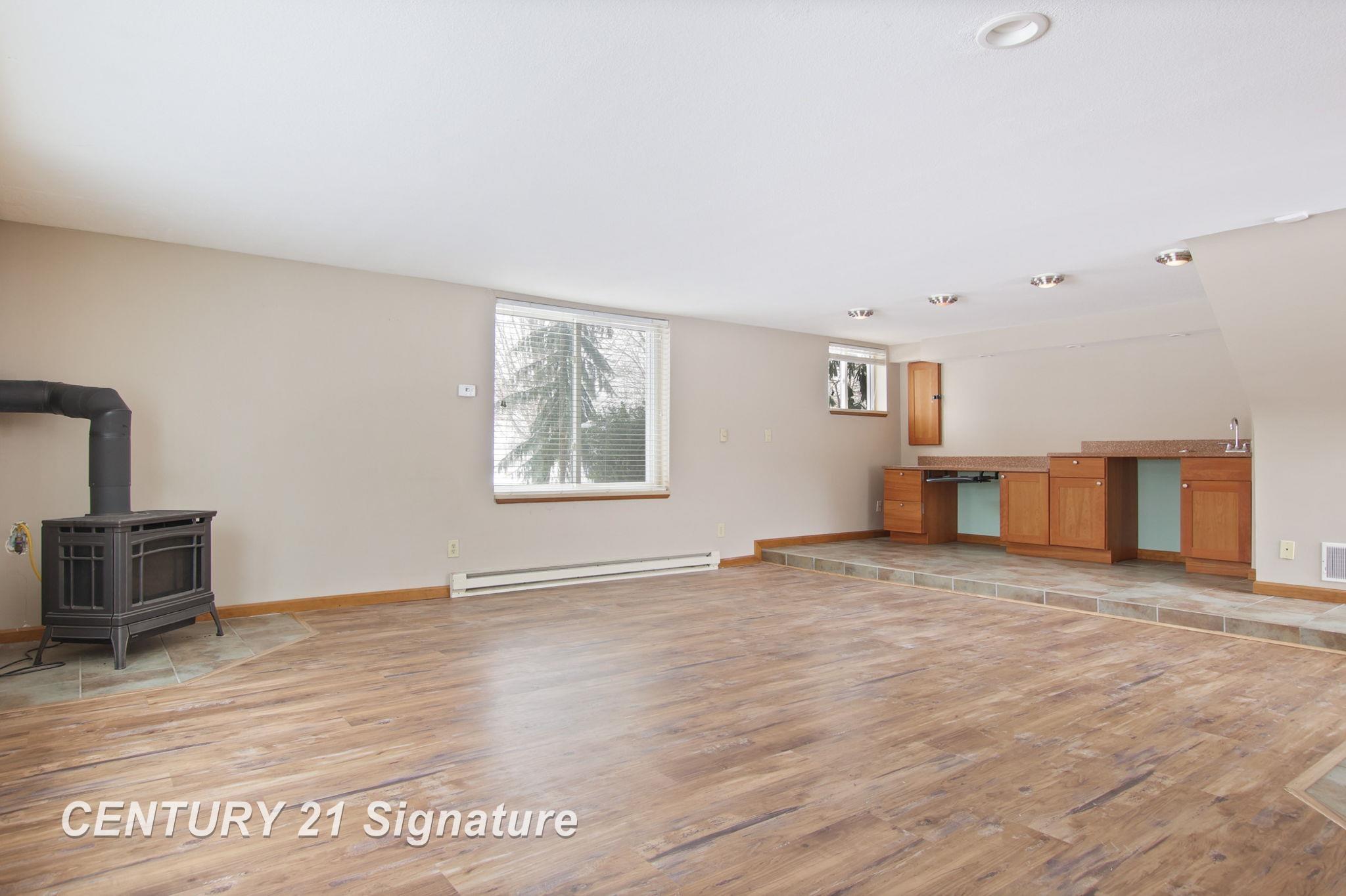 6807 West Freeland Road Freeland, MI 48623 - Photo 30 of 75 50137406-104d5954-5172-458a-99b8-358ef1e3b71a.JPG