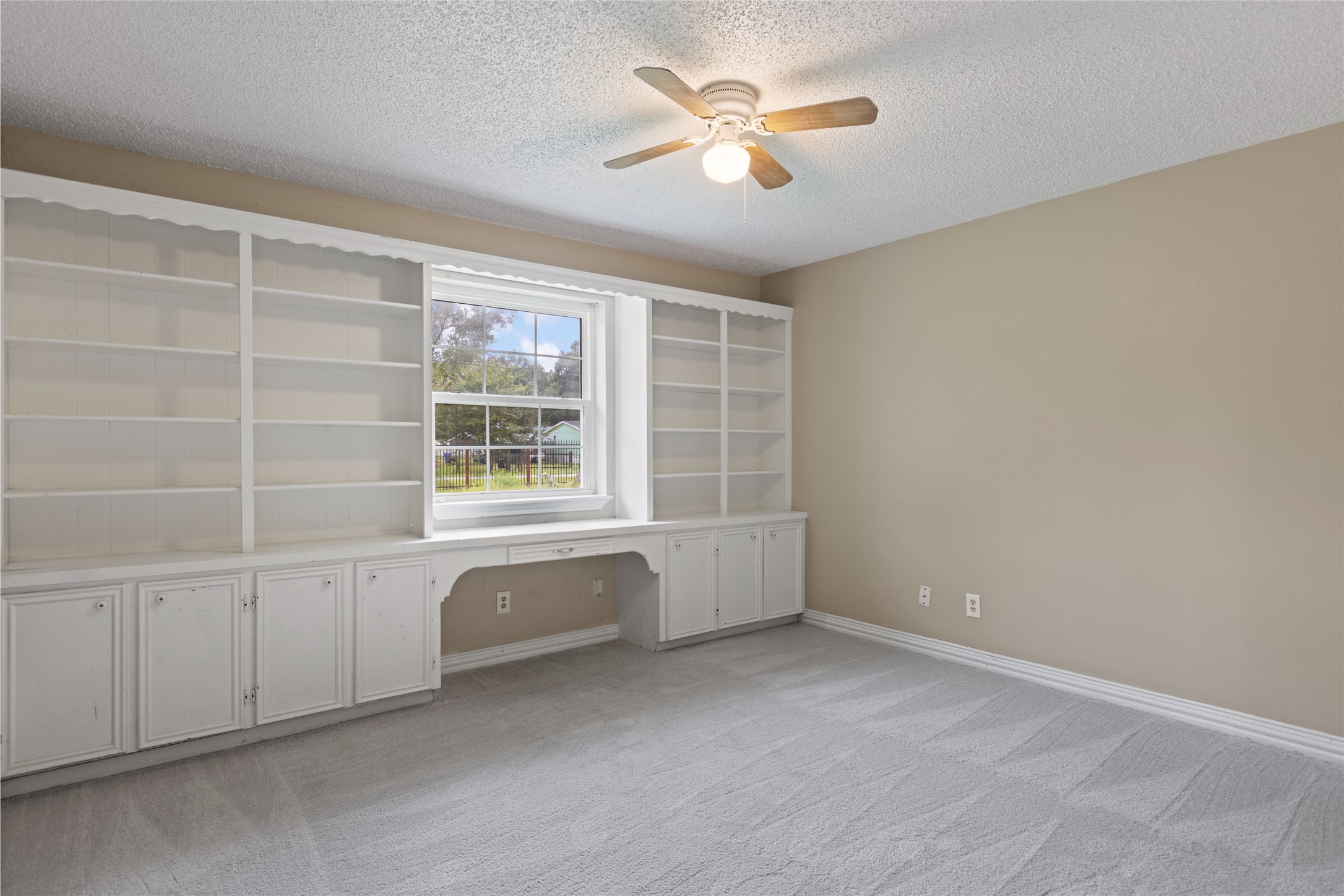 27093 Frye Road Splendora, TX 77372 - Photo 26 of 32 an empty room with a window