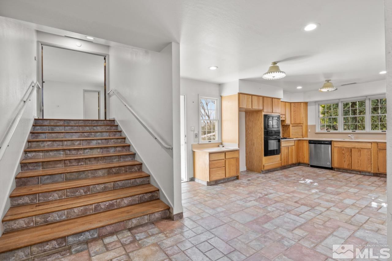 2160 Humboldt Street Reno, NV 89509 - Photo 8 of 26 Photo 8