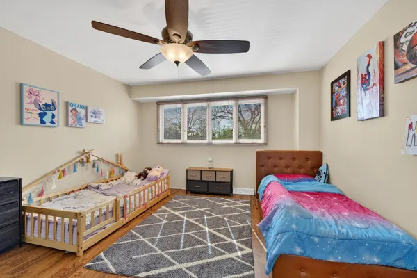 $390,000 | 1926 Golfview Drive, Bartlett, IL 60103
