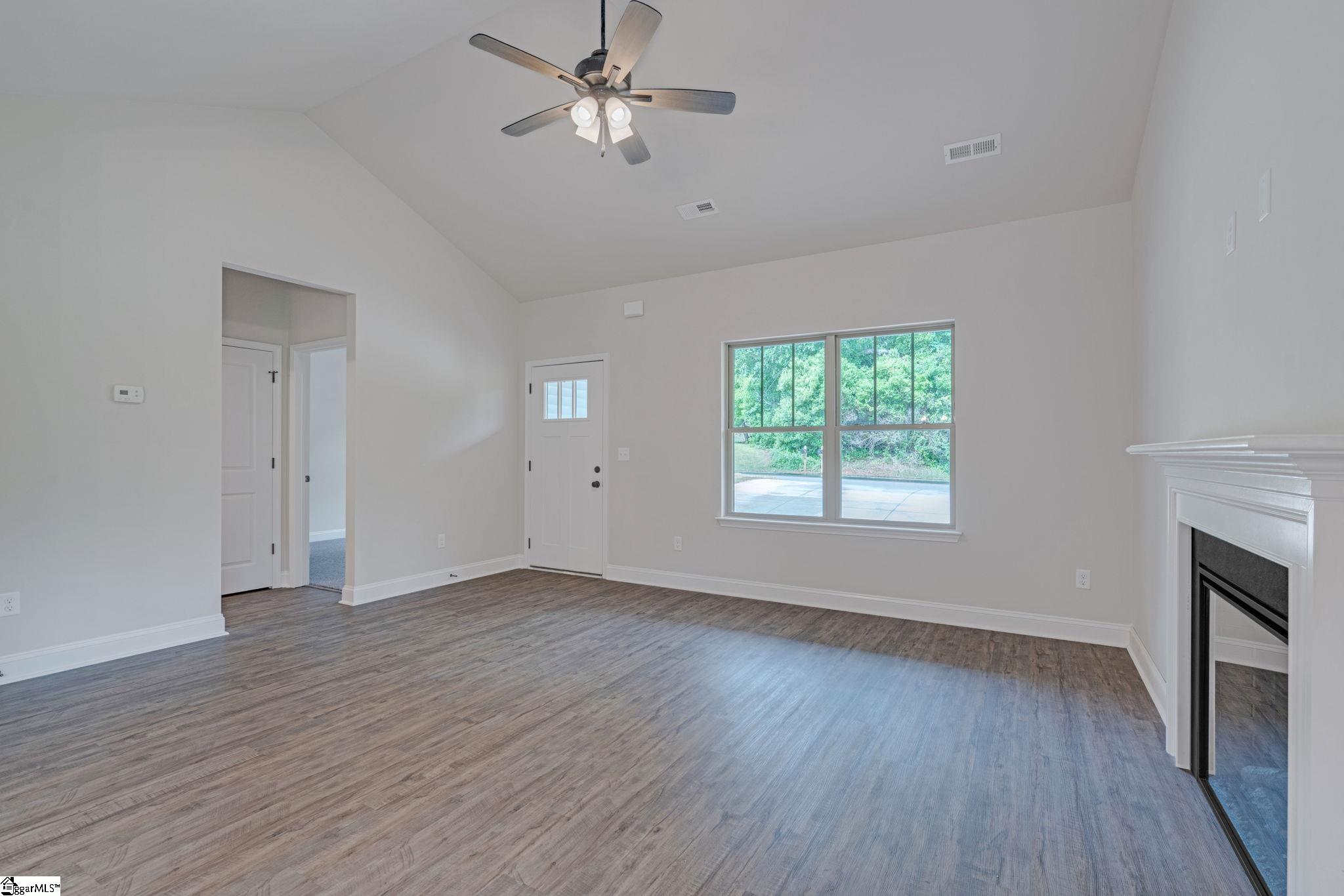 113 North Spencer Street Duncan, SC 29334 - Photo 5 of 27