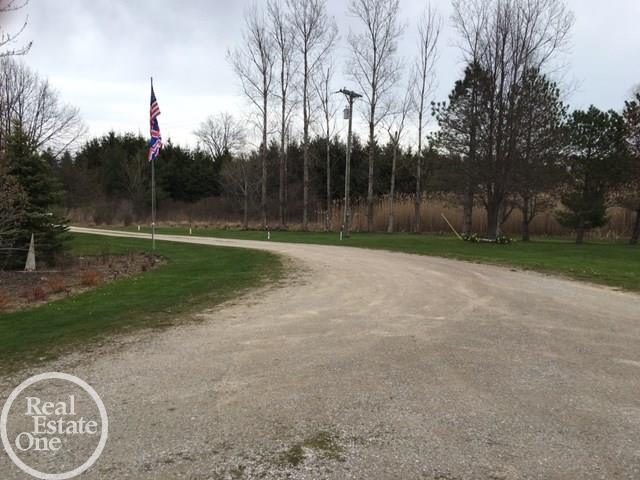 6595 Comstock Road Jeddo, MI 48032 - Photo 32 of 56 31288901-31.JPG