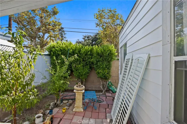 a view of yard with seating area