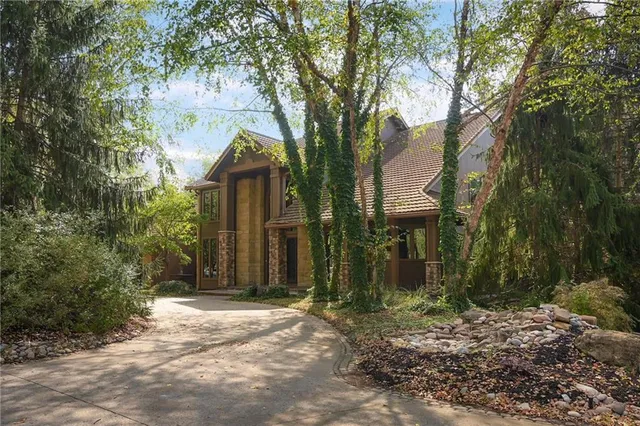 $2,650,000 | 25911 East 99th Street, Lee's Summit, MO 64086
