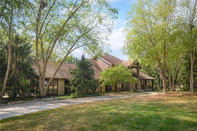 $2,650,000 | 25911 East 99th Street, Lee's Summit, MO 64086