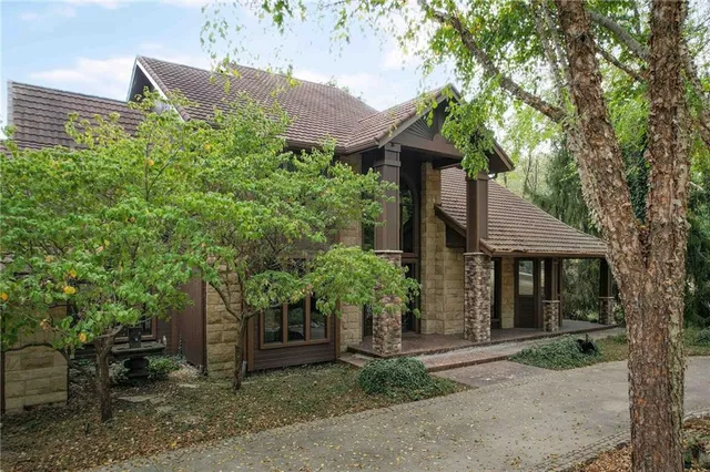 $2,650,000 | 25911 East 99th Street, Lee's Summit, MO 64086