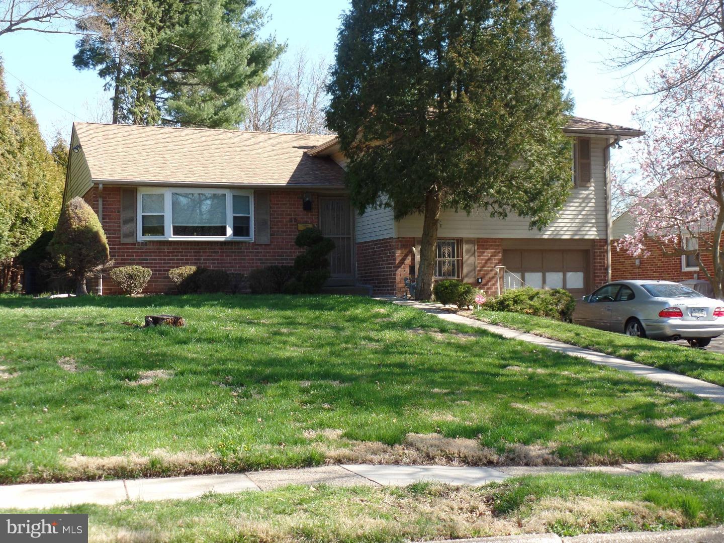 55 Boncouer Road Cheltenham, PA 19012 - Photo 1 of 25 Gallery Image 1