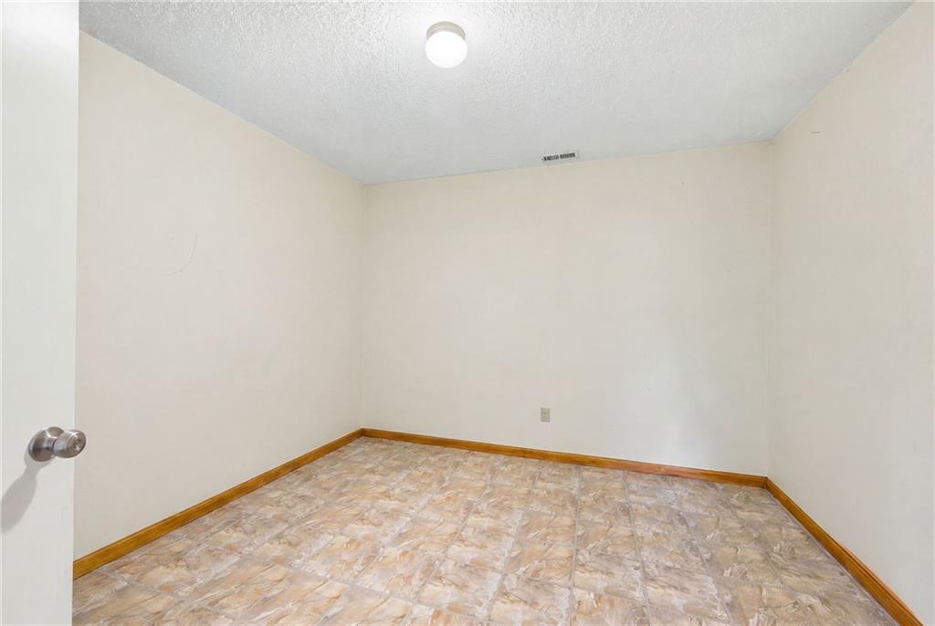 1641 Northwest 100th Road Kingsville, MO 64061 - Photo 27 of 63