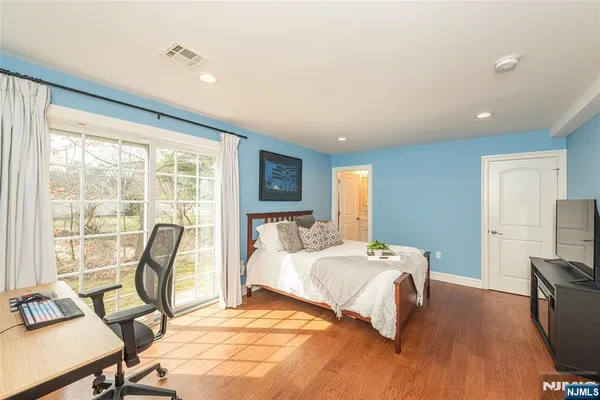 $769,000 | 21 Riverbend Court, New Providence, NJ 07974