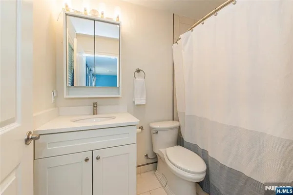 $769,000 | 21 Riverbend Court, New Providence, NJ 07974