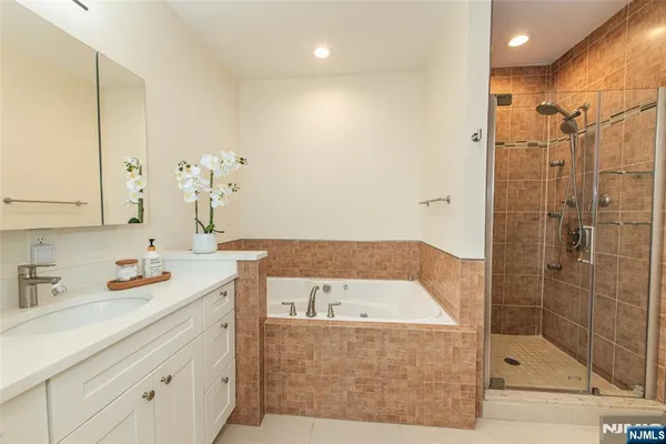 $769,000 | 21 Riverbend Court, New Providence, NJ 07974