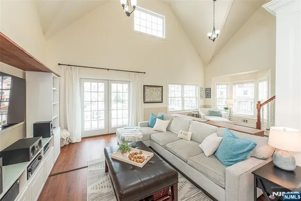 $769,000 | 21 Riverbend Court, New Providence, NJ 07974