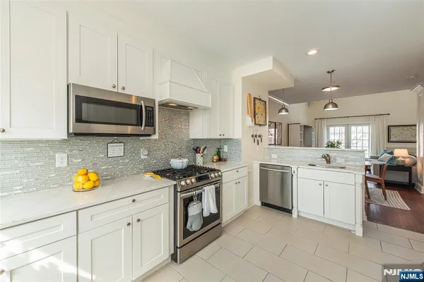 $769,000 | 21 Riverbend Court, New Providence, NJ 07974