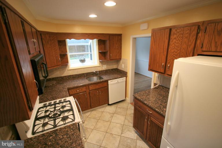 12810 Goodhill Road Silver Spring, MD 20906 - Photo 18 of 29 Interior (General)