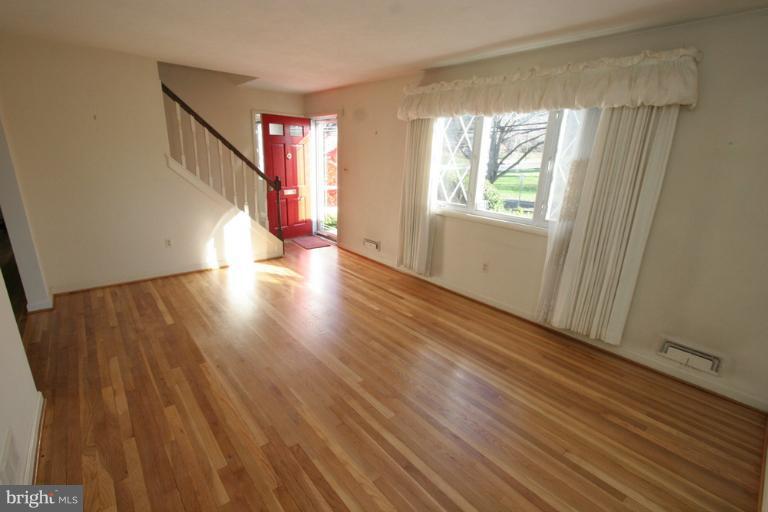 12810 Goodhill Road Silver Spring, MD 20906 - Photo 21 of 29 Interior (General)