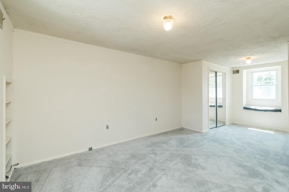135 Cedar Hill Road Baltimore, MD 21225 - Photo 29 of 48 Large Master Bedroom new carpet fresh paint