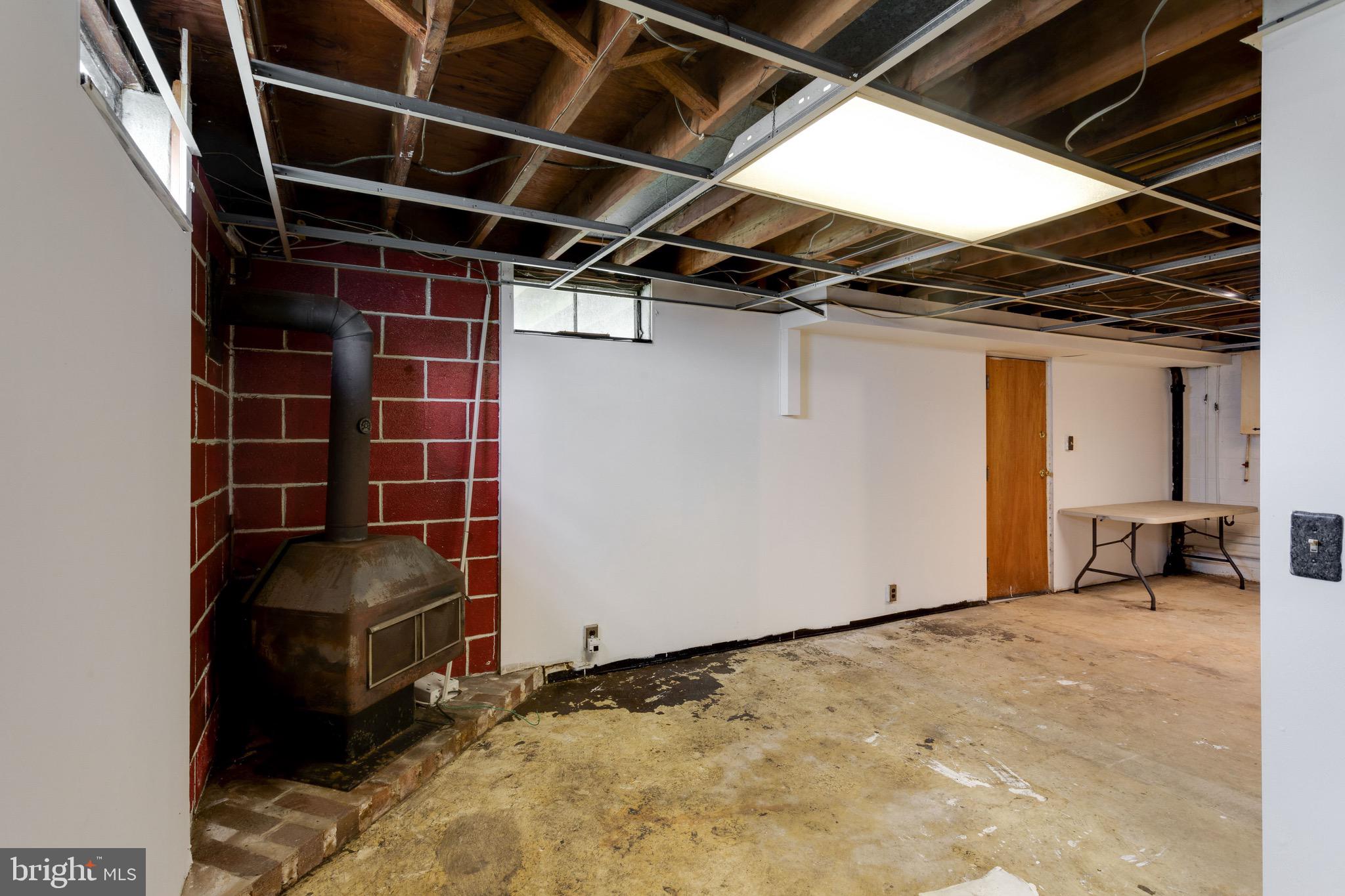 135 Cedar Hill Road Baltimore, MD 21225 - Photo 40 of 48 Lower Level Recreation Room