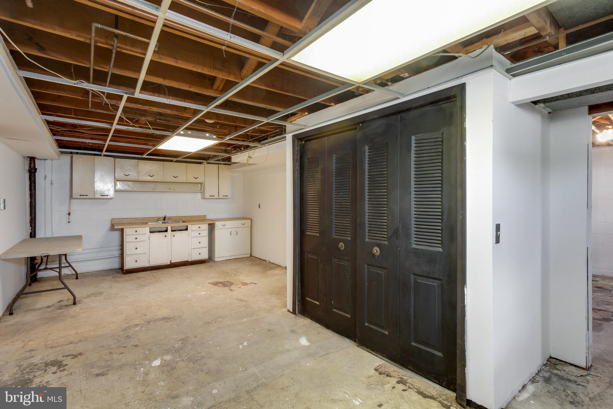 135 Cedar Hill Road Baltimore, MD 21225 - Photo 41 of 48 Lower Level Recreation