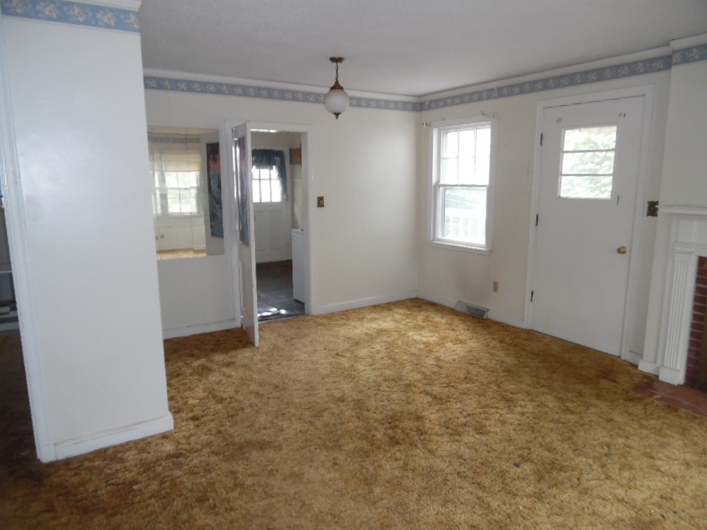 204 Rutledge Court Seneca, SC 29678 - Photo 4 of 12 Gallery Image 4