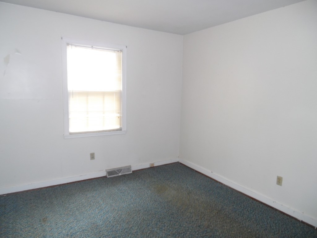204 Rutledge Court Seneca, SC 29678 - Photo 8 of 12 Gallery Image 8