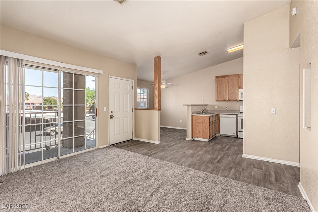 4730 East Craig Road, Unit 2160 Las Vegas, NV 89115 - Photo 8 of 35