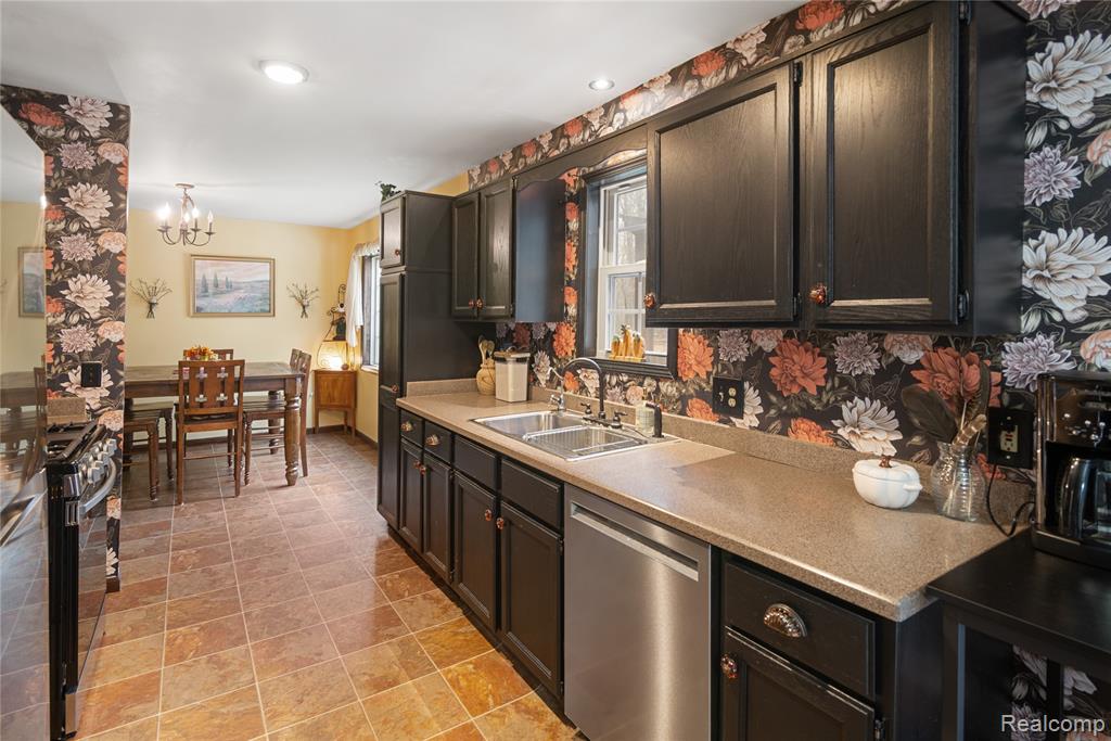 2222 South Loree Road Applegate, MI 48401 - Photo 10 of 46