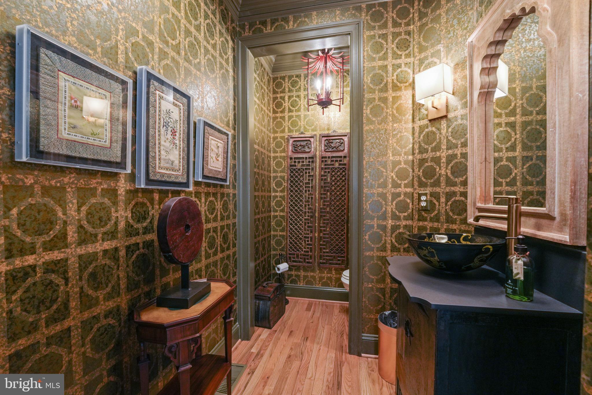 11431 Woolington Road Great Falls, VA 22066 - Photo 10 of 49 Two room powder room