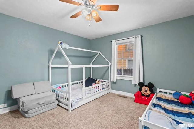 $129,900 | 900 East Griffiths Avenue, Springfield, IL 62702