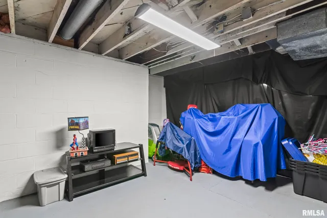 $129,900 | 900 East Griffiths Avenue, Springfield, IL 62702