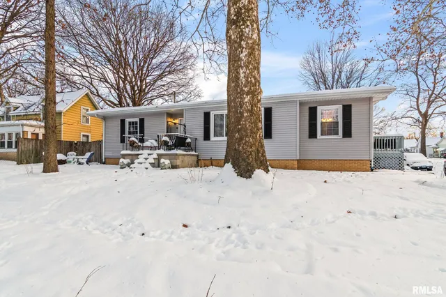 $129,900 | 900 East Griffiths Avenue, Springfield, IL 62702