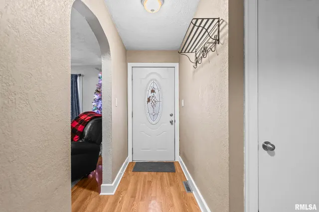 $129,900 | 900 East Griffiths Avenue, Springfield, IL 62702