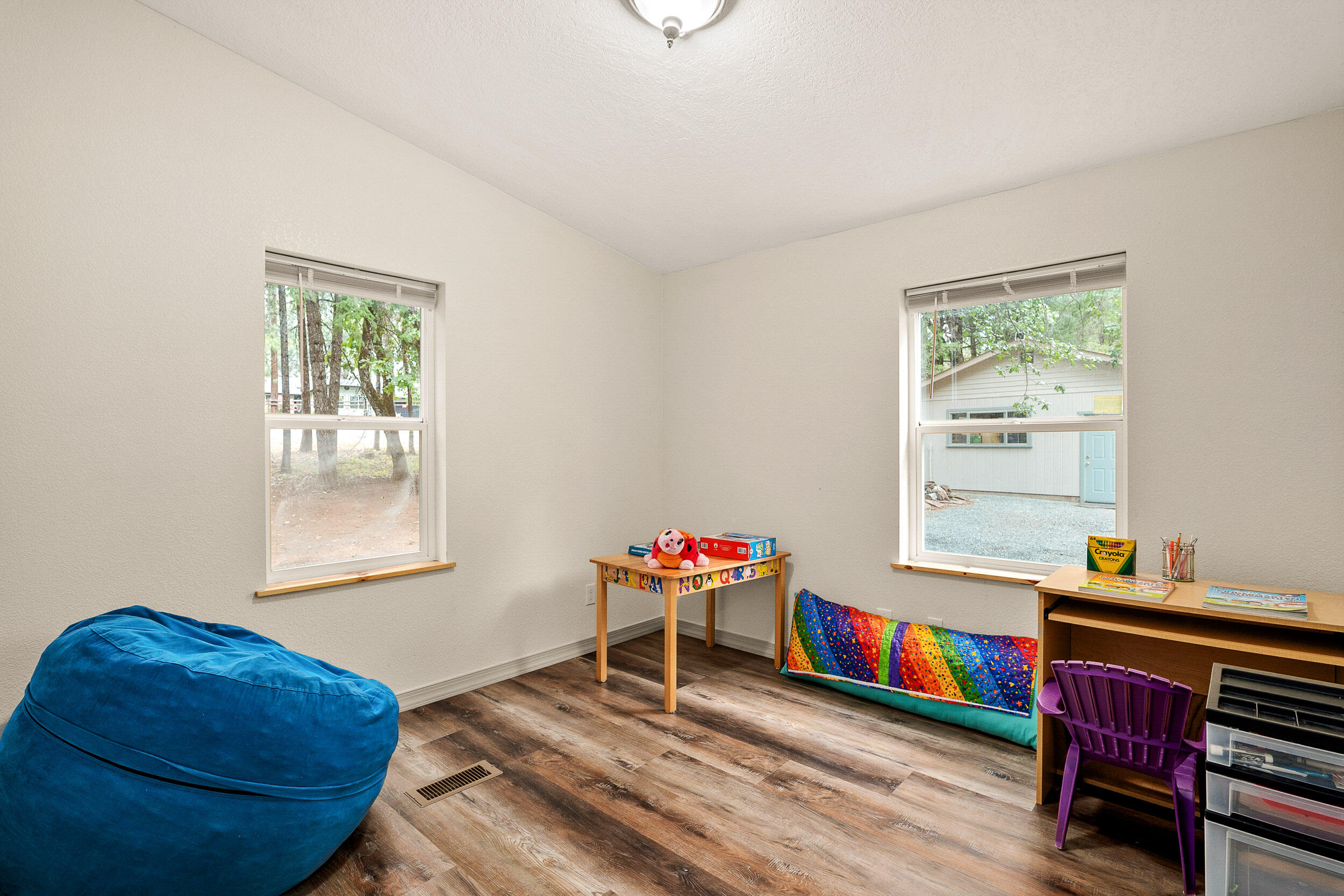 2175 Russell Road Grants Pass, OR 97526 - Photo 21 of 35 2175RusselRd-023