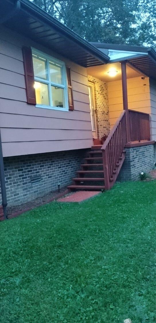 202 Reed Patch Road Jonesville, VA 24263 - Photo 2 of 13 front porch