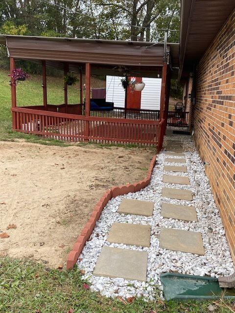 202 Reed Patch Road Jonesville, VA 24263 - Photo 4 of 13 patio 2