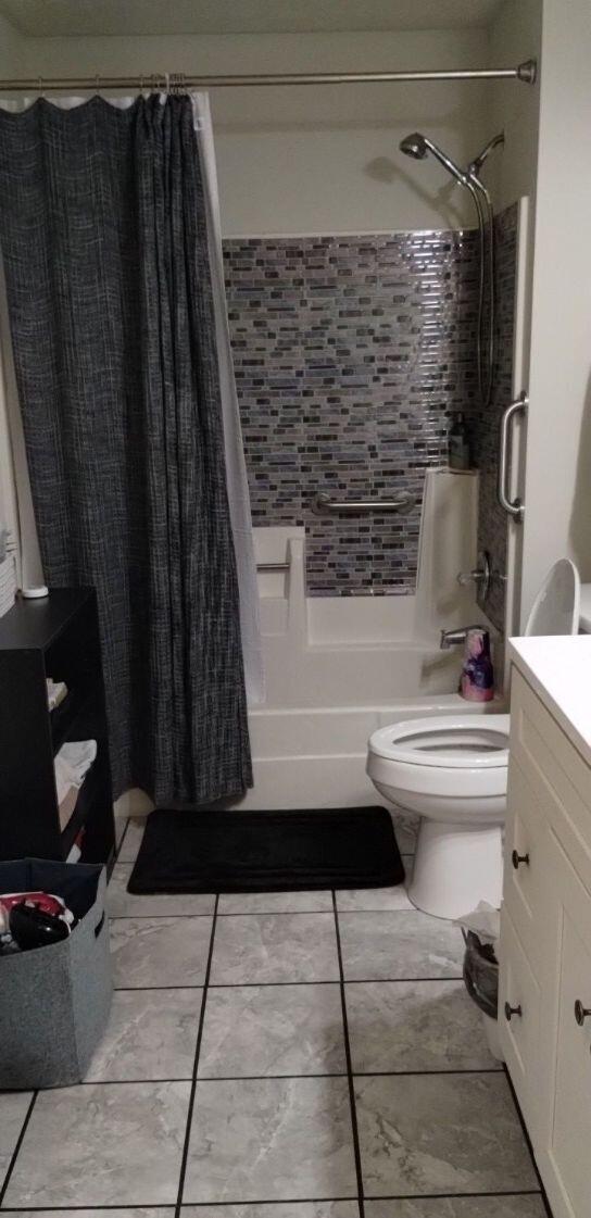 202 Reed Patch Road Jonesville, VA 24263 - Photo 5 of 13 master bath