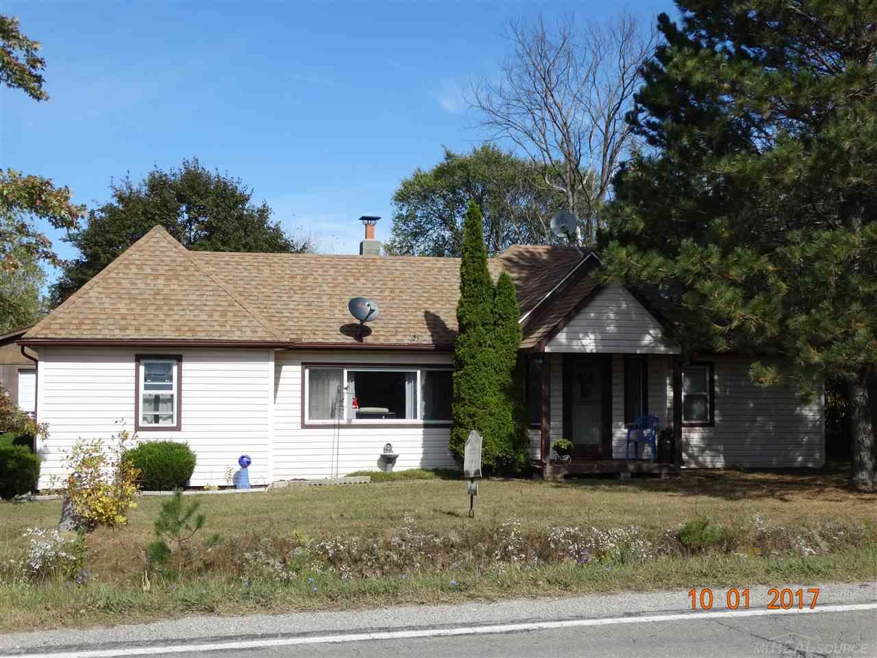 16190 Almont Road Allenton, MI 48002 - Photo 2 of 33