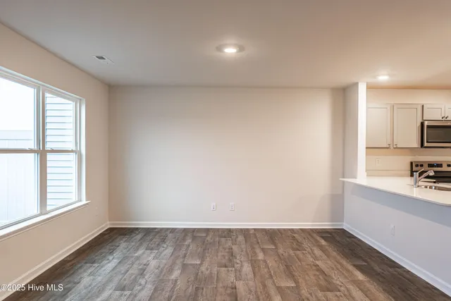 $2,000 | 207 Maddox Drive, Aberdeen, NC 28315