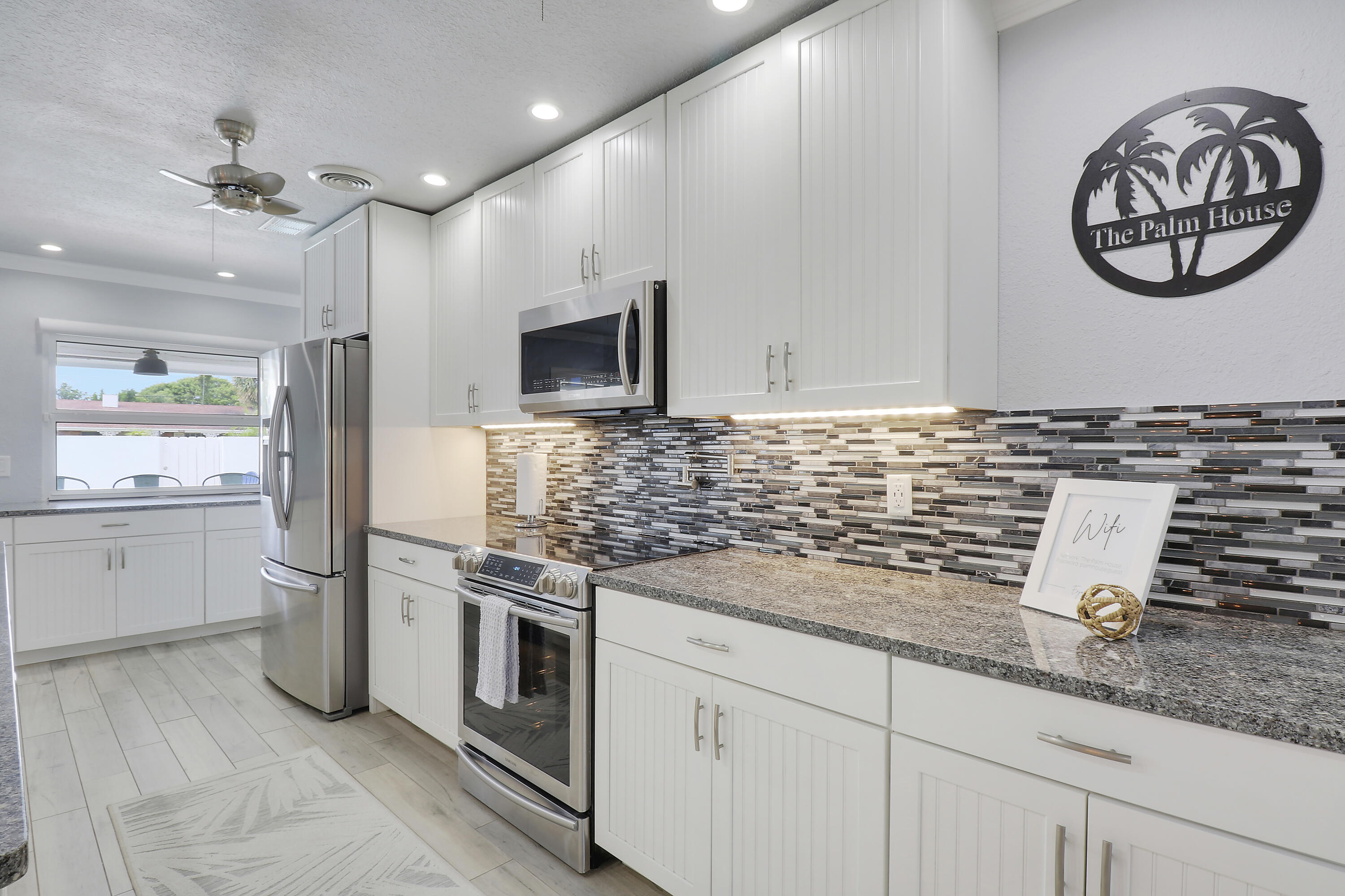 425 Marlin Road North Palm Beach, FL 33408 - Photo 16 of 60 Kitchen