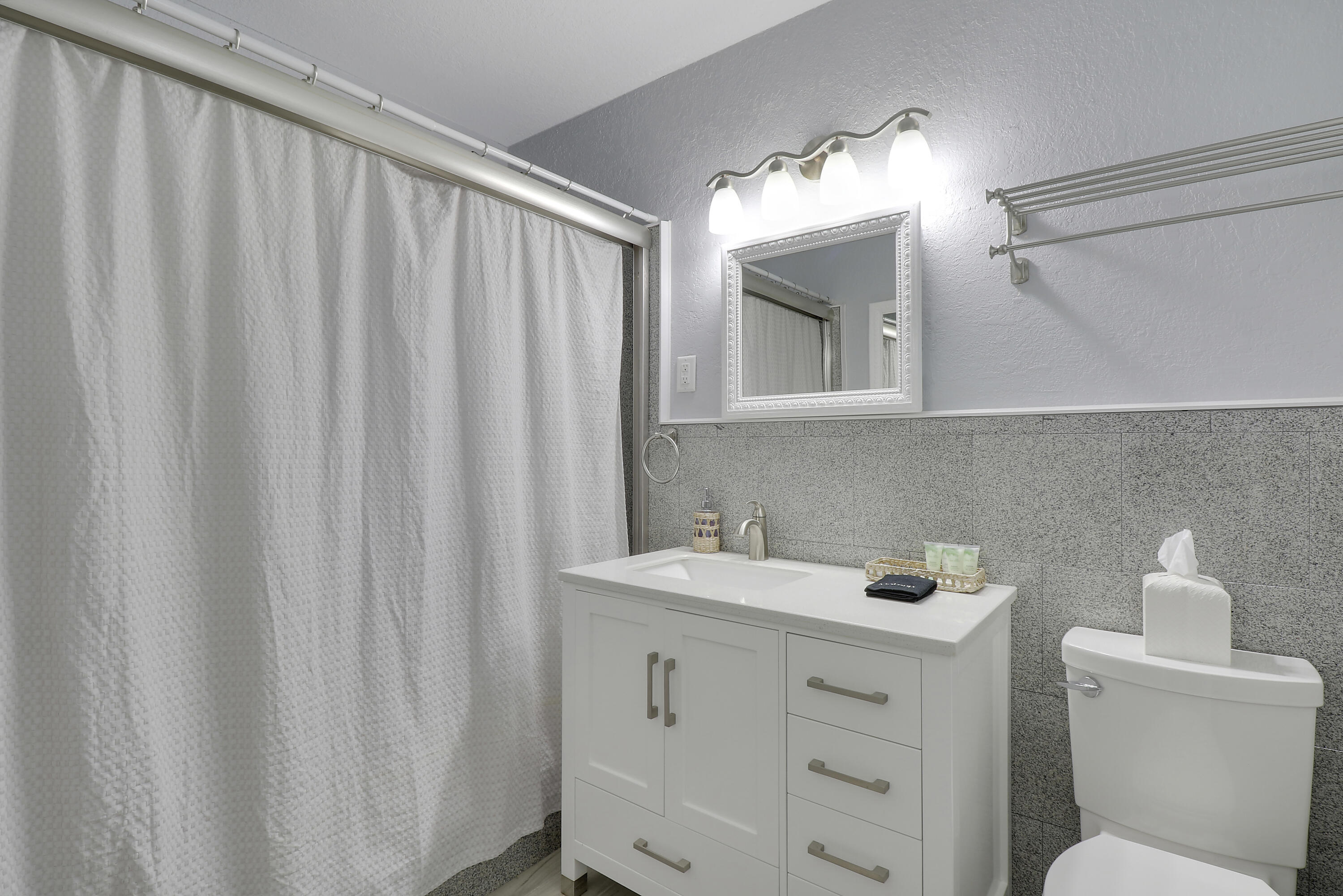 425 Marlin Road North Palm Beach, FL 33408 - Photo 27 of 60 House1-9