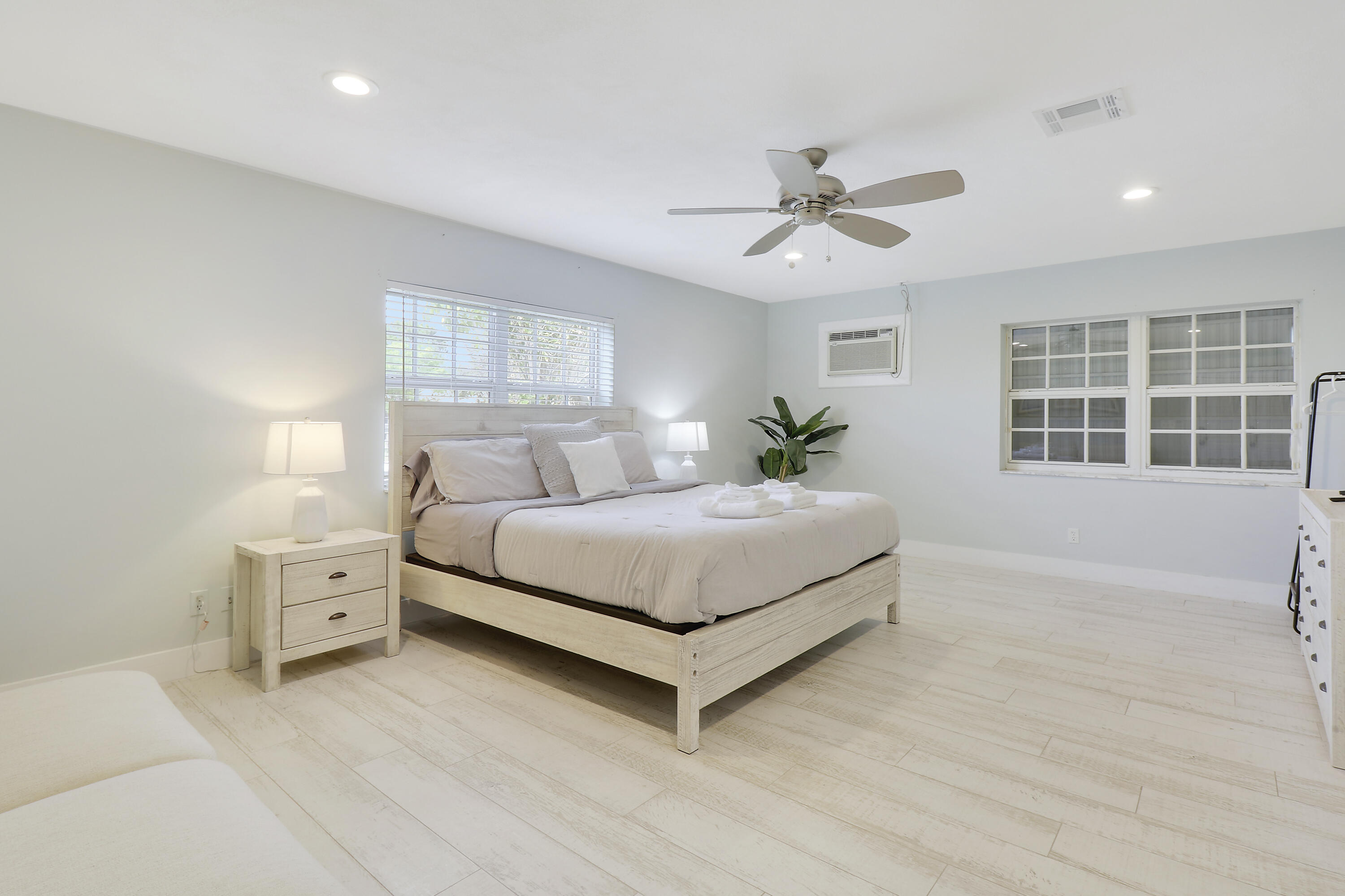 425 Marlin Road North Palm Beach, FL 33408 - Photo 30 of 60 House1-15