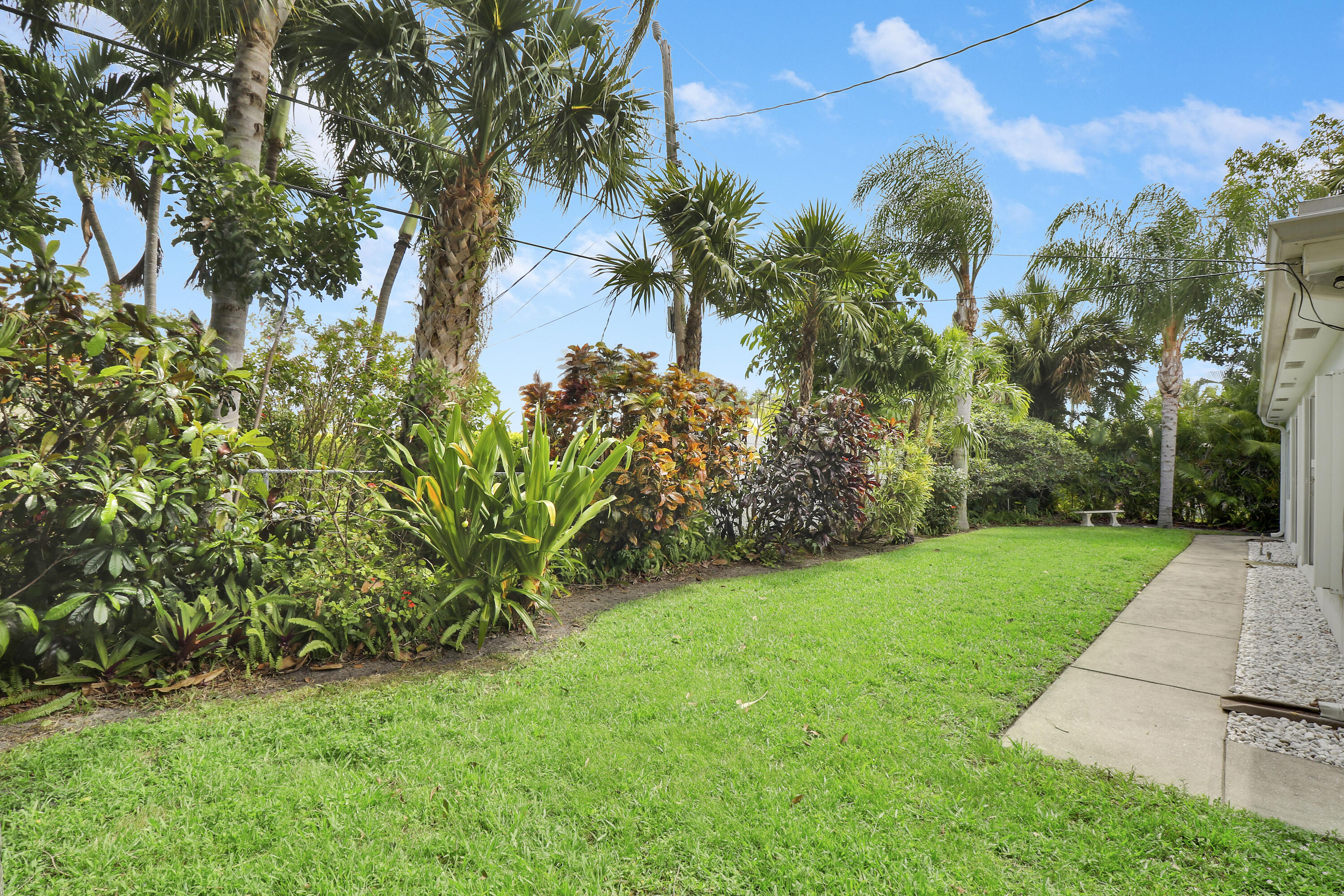 425 Marlin Road North Palm Beach, FL 33408 - Photo 46 of 60 House1-43