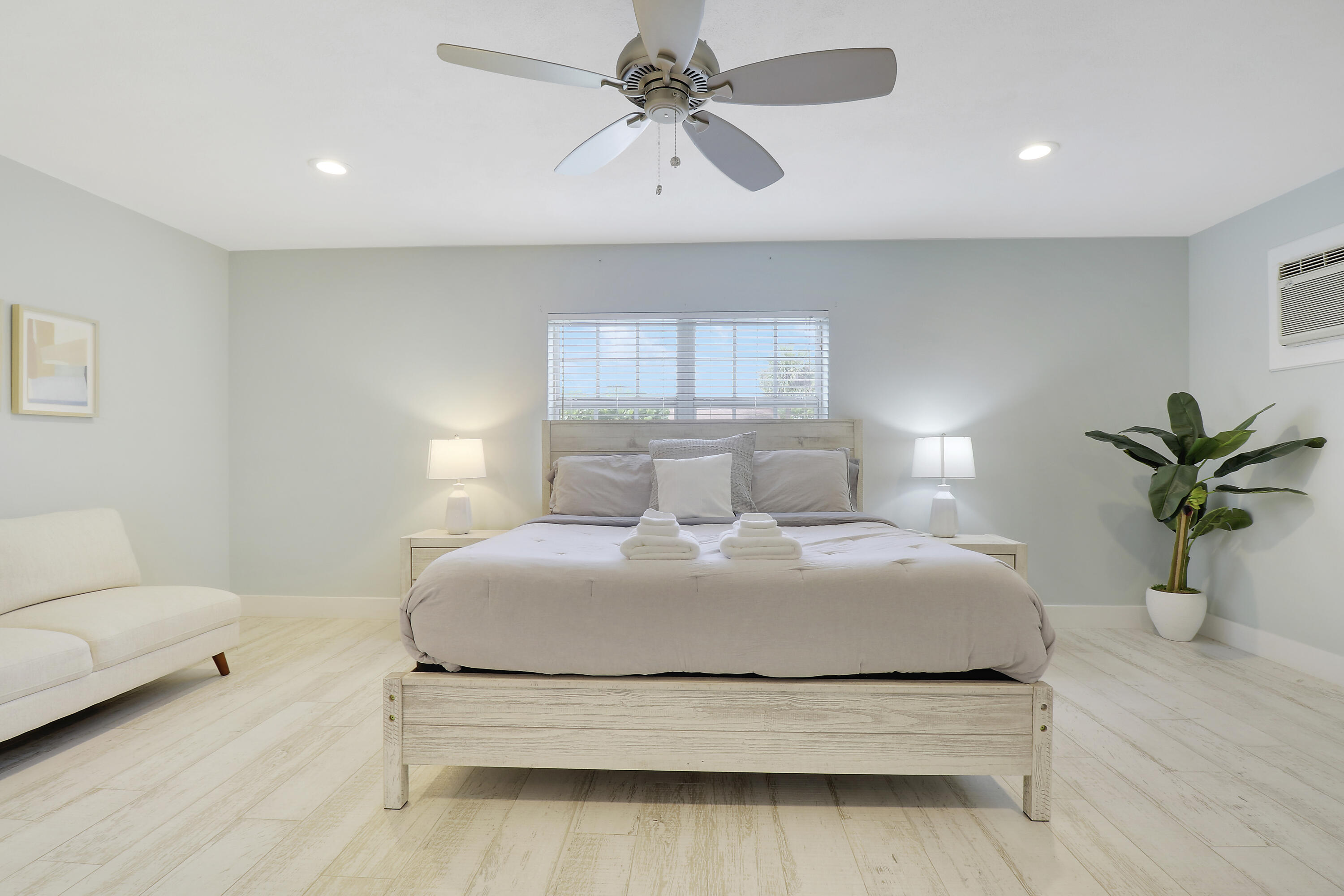 425 Marlin Road North Palm Beach, FL 33408 - Photo 5 of 60 Master 1