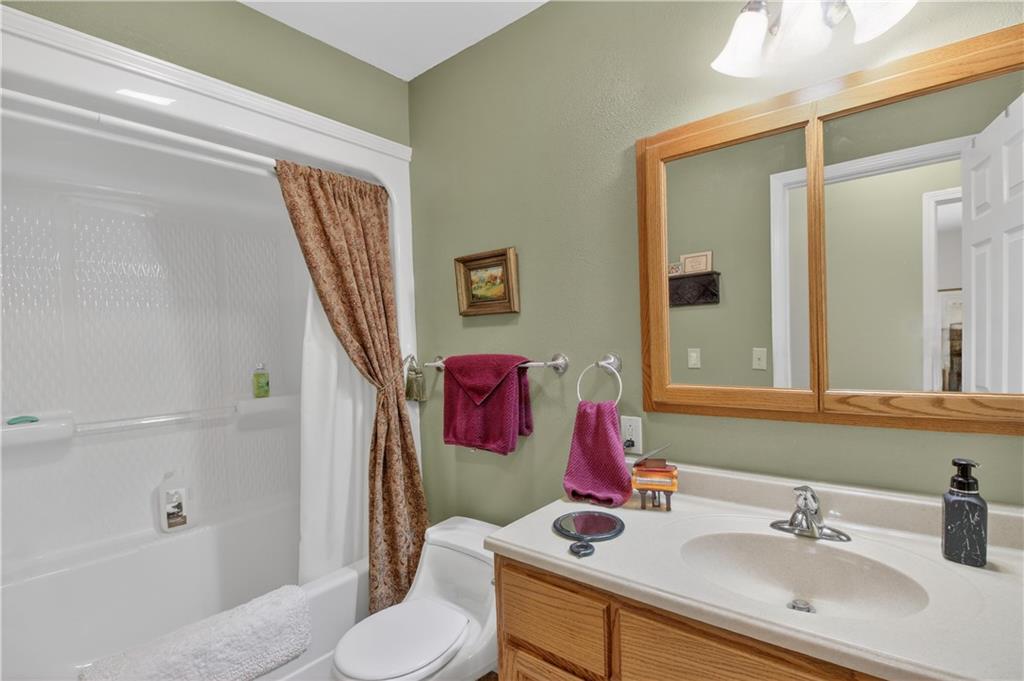 2136 North 8th Street Independence, KS 67301 - Photo 16 of 31