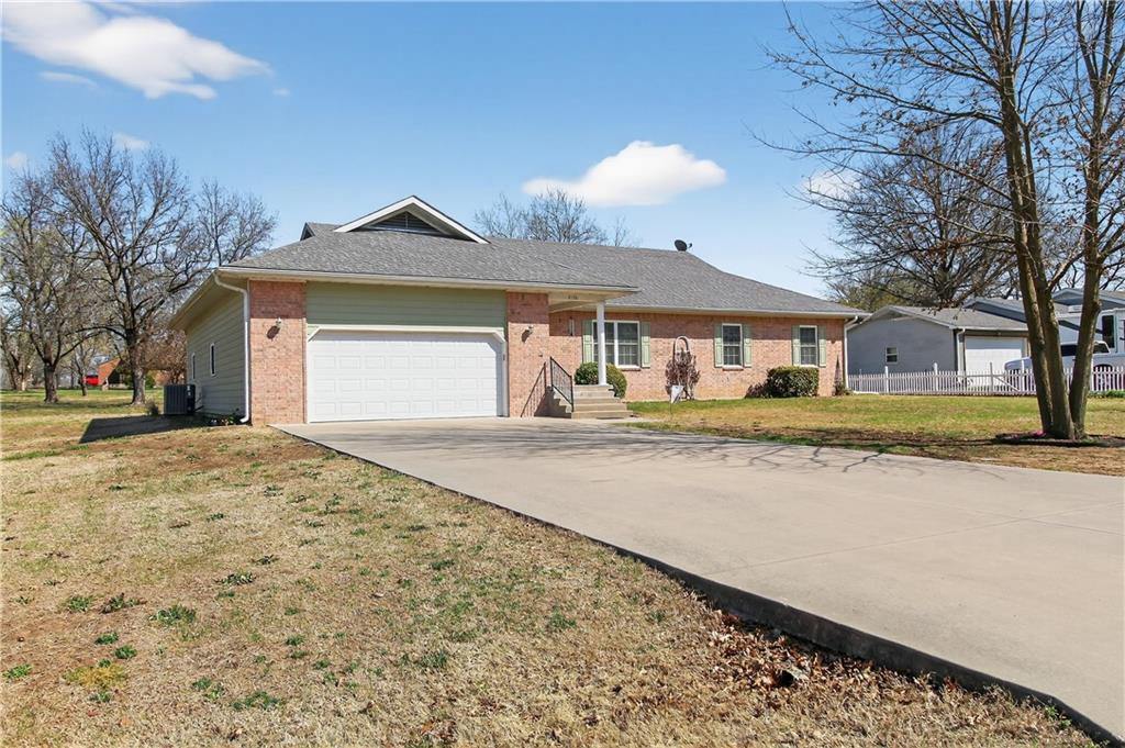 2136 North 8th Street Independence, KS 67301 - Photo 2 of 31