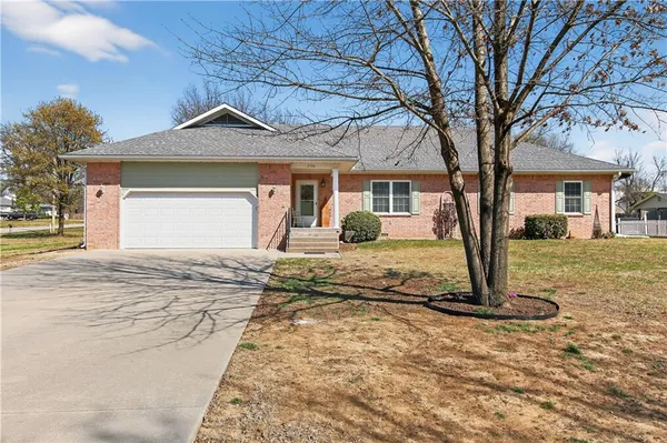 $239,500 | 2136 North 8th Street, Independence, KS 67301